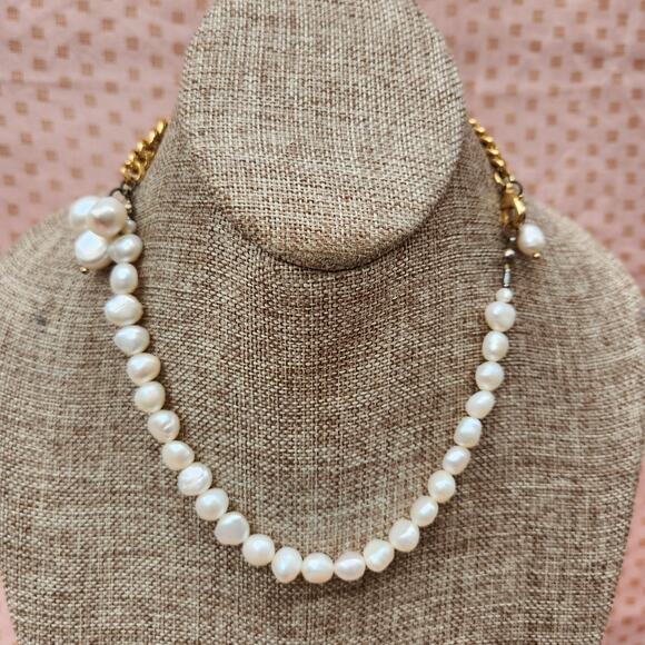 Vintage 80s Baroque Freshwater Pearl & Gold-Tone Chain Choker Necklace 16 Inches - Picture 1 of 6